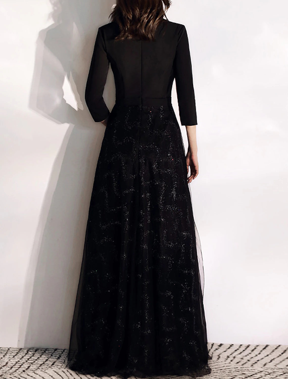 Abito da sera formale da sposa elegante e scintillante, a trapezio, con scollo a V, maniche a 3/4, lungo fino al pavimento, in tulle con fascia/nastro e paillettes